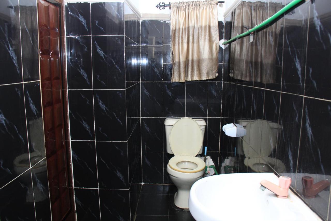 Aquatic Suites & Apartments Aliayabiagba ภายนอก รูปภาพ